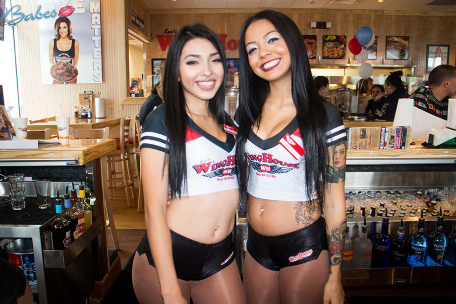 WING HOUSE DORAL Service Industry Babes